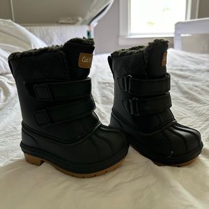 Cat and Jack winter boots size 5 New without tags